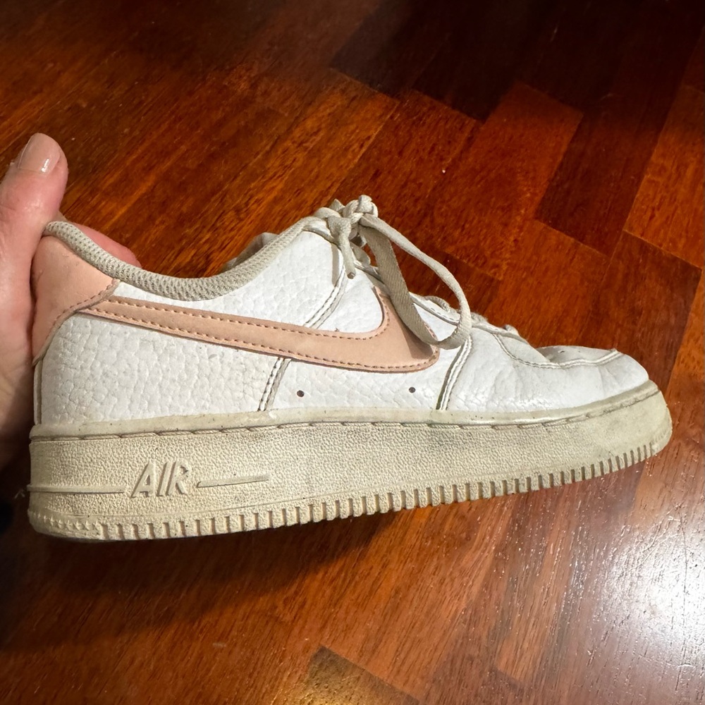 Nike Air Sneakers White and Light Pink.